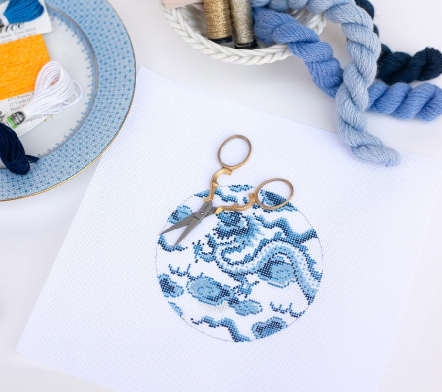 Chinoiserie Dragon Round