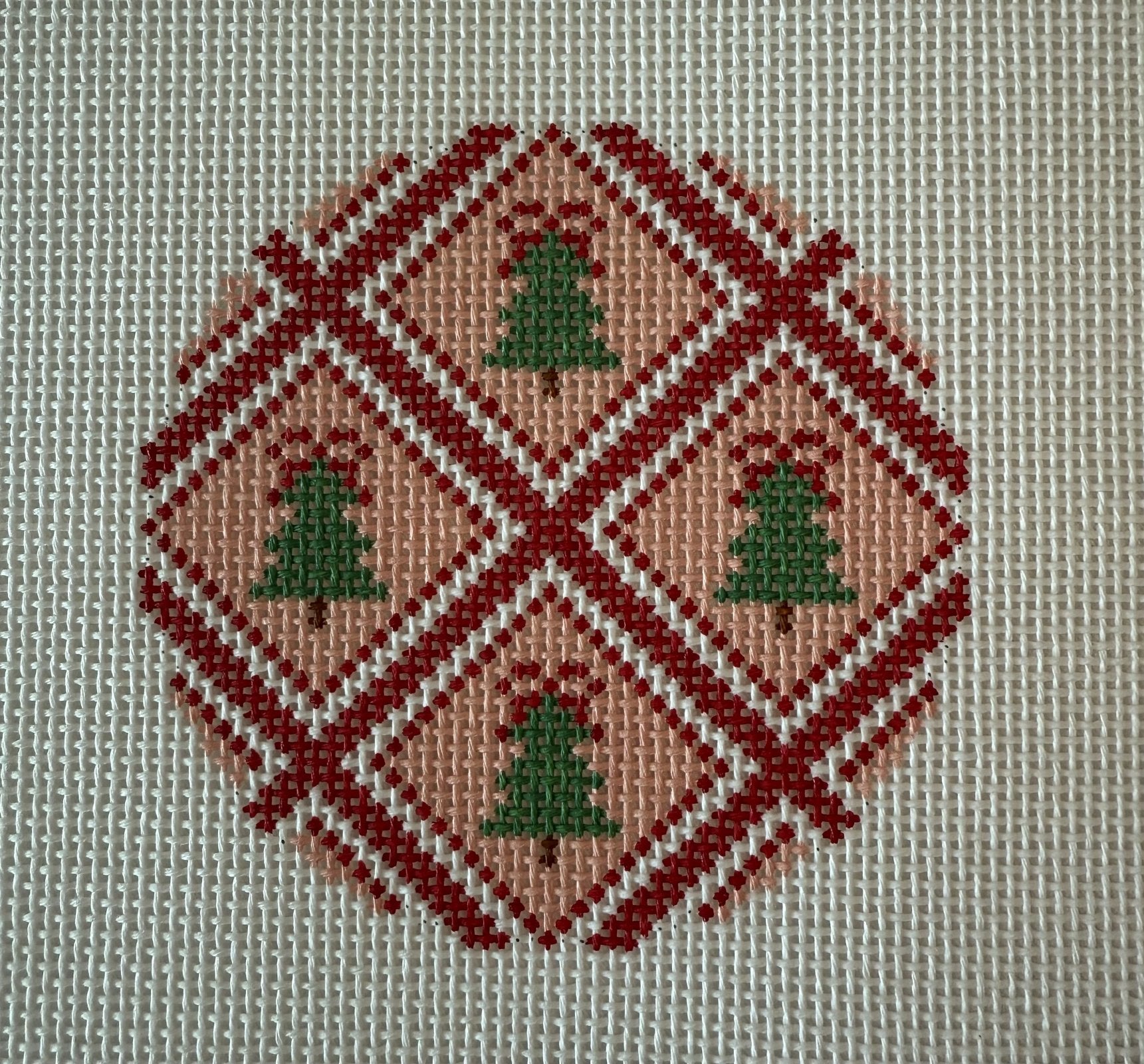 Tree Trellis Round