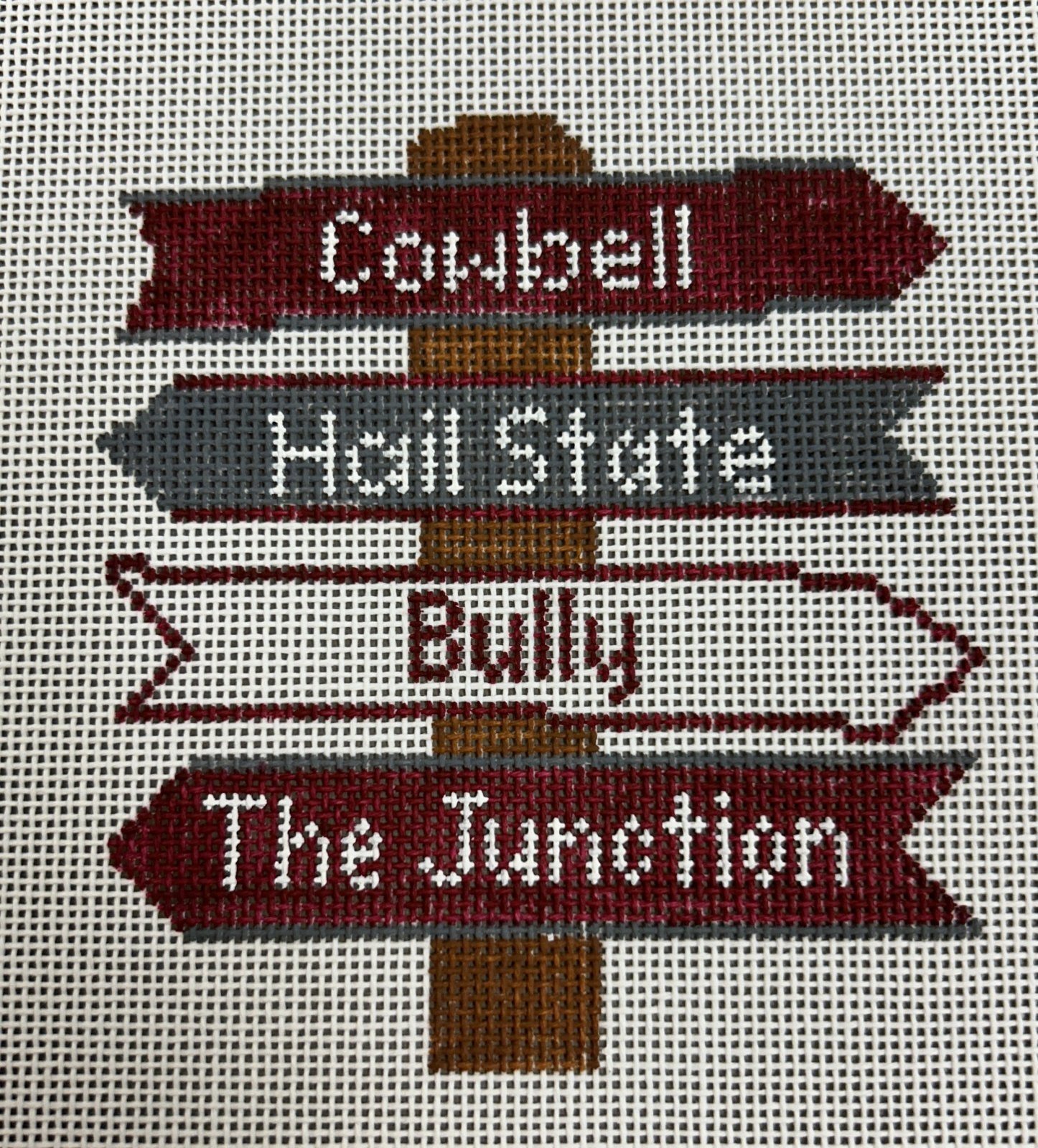 Mississippi St. Icon Sign