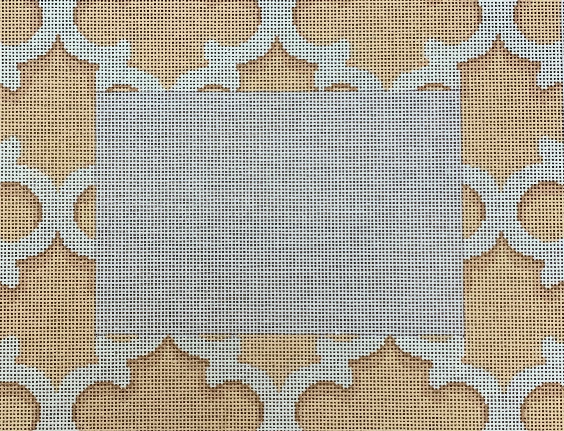 ATPF280C White/Cream Quatrefoil Frame