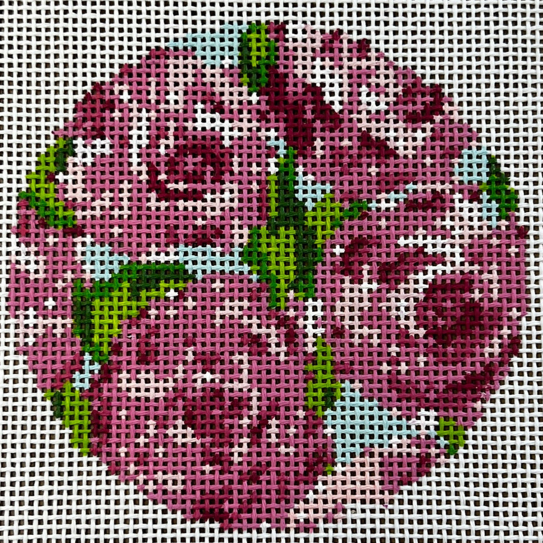 Roses on Teal Round 14 mesh
