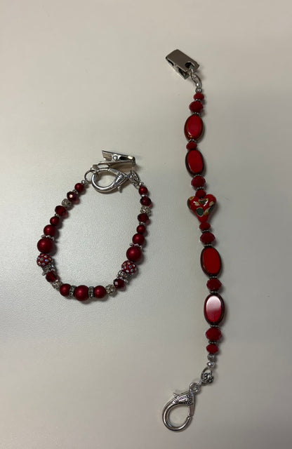 Lapel chatelaine - Red - Clip on