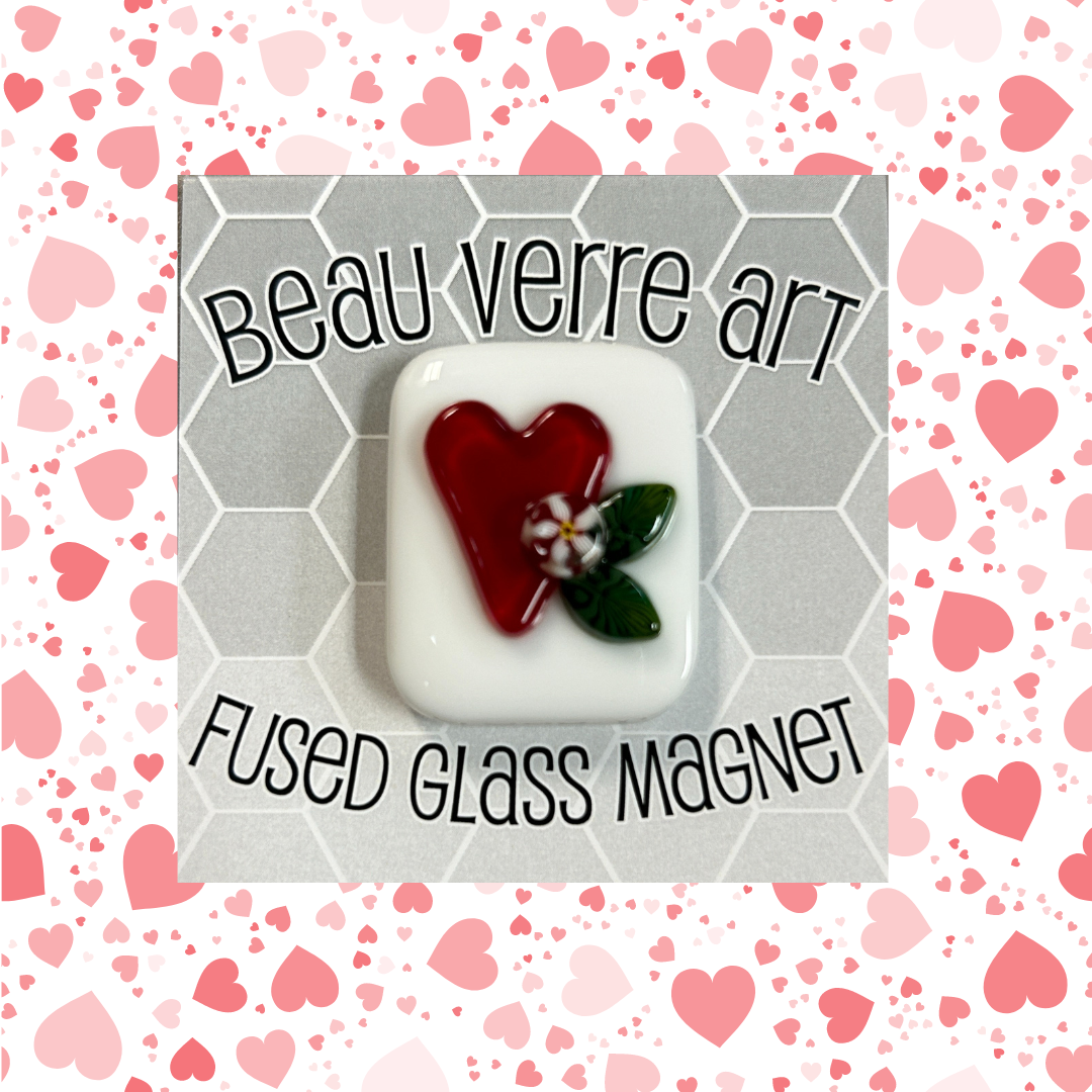 Needle Minder - Heart with Flor on white background