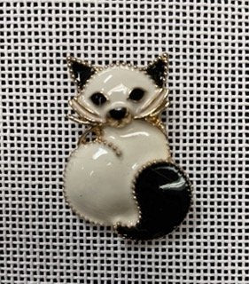 White Cat Needle Minder