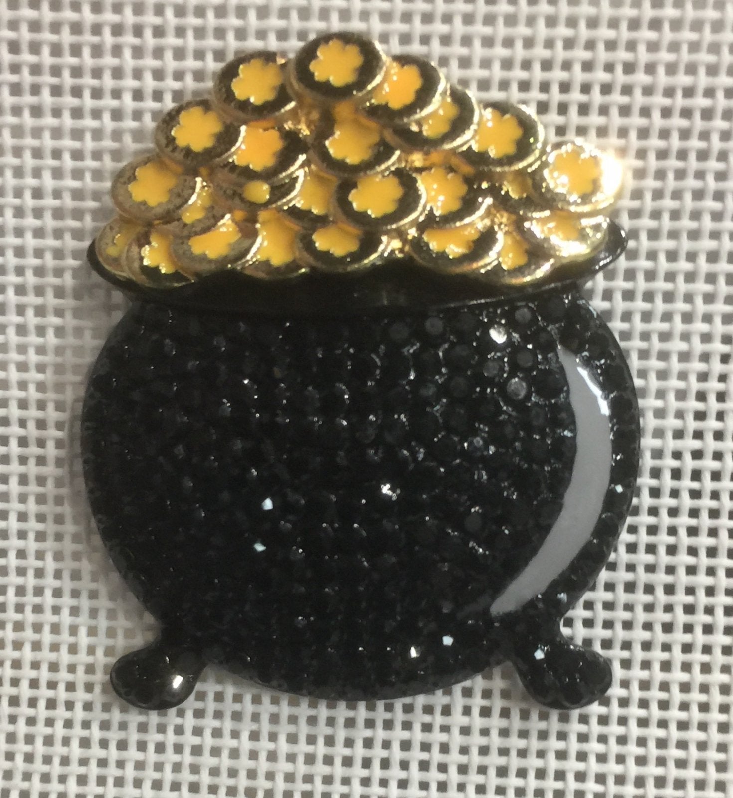 Pot of Gold Needle Minder Magnet