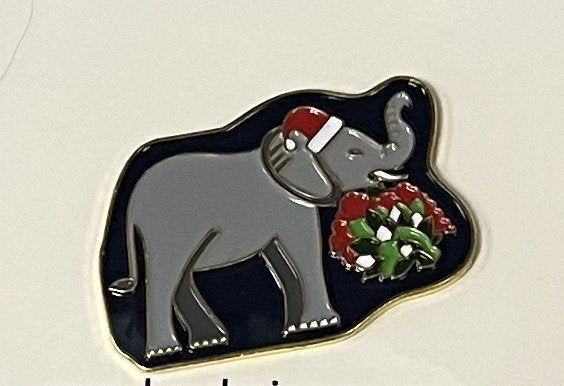 Holiday Elephant needleminder