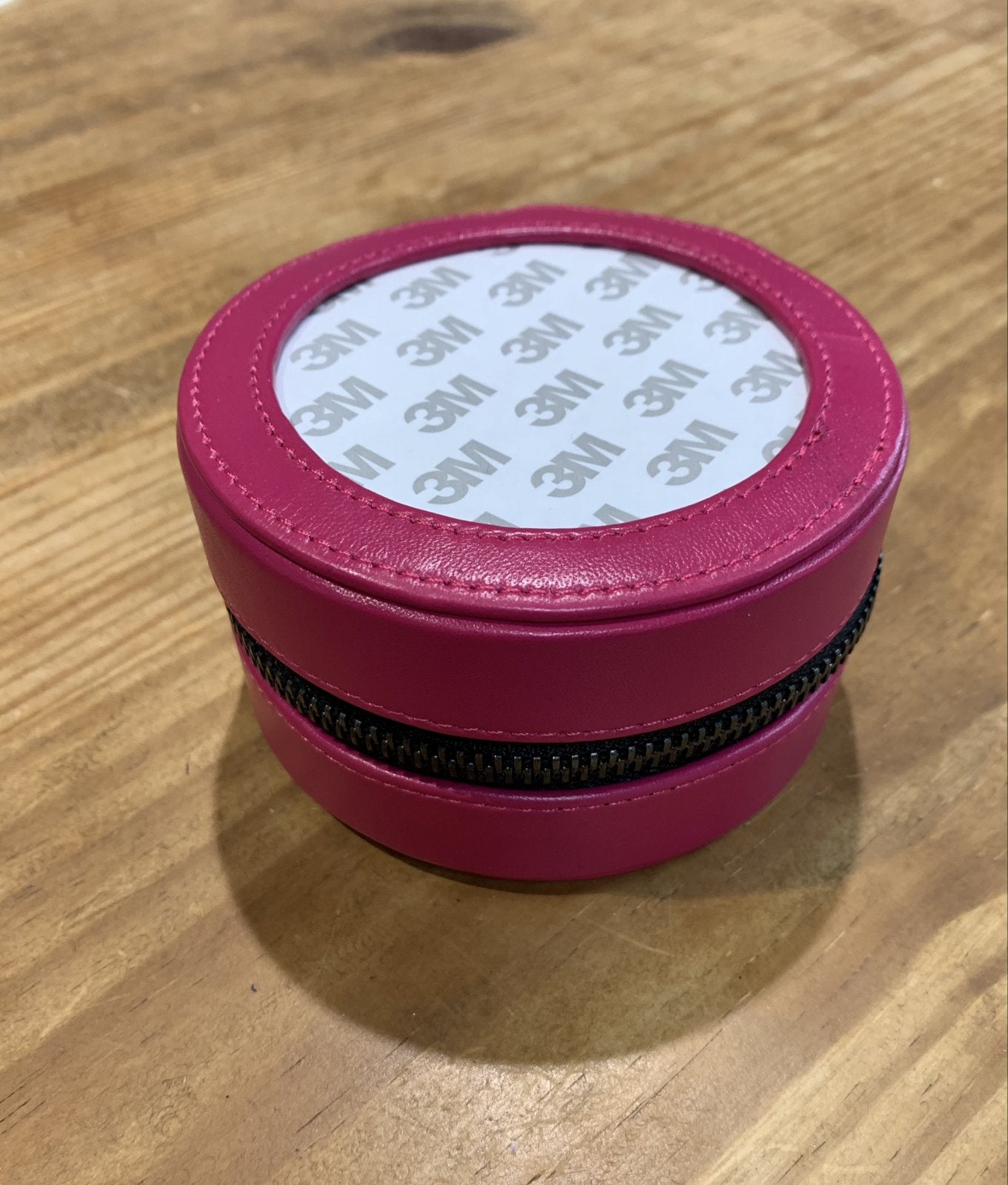 Lamb Skin 4" Round Case - Hot Pink
